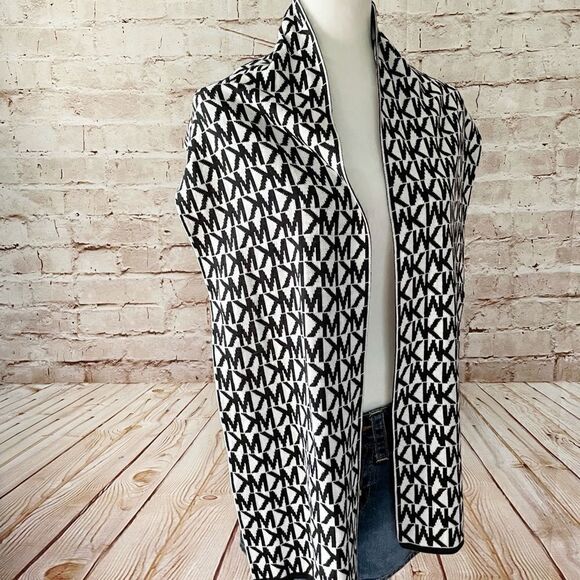 Michael Kors logo knit scarf - Picture 1 of 4